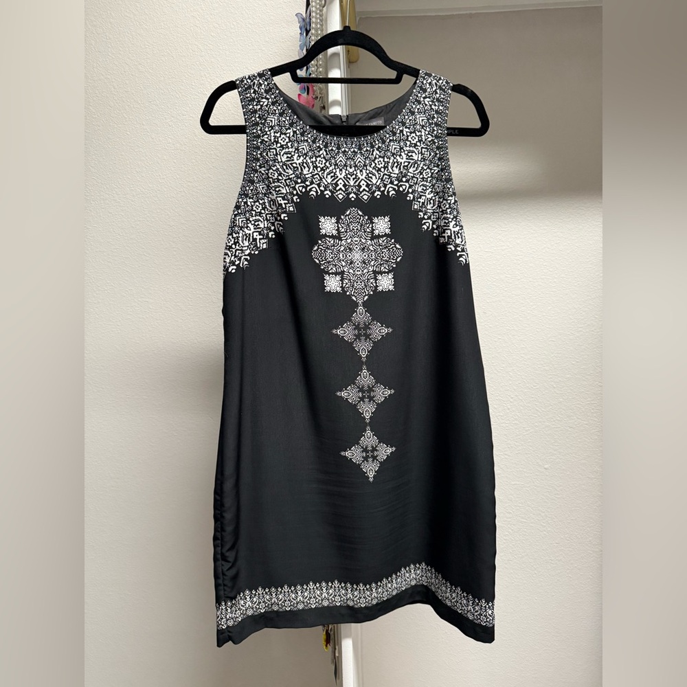 Vince Camuto size 12 black and white dress